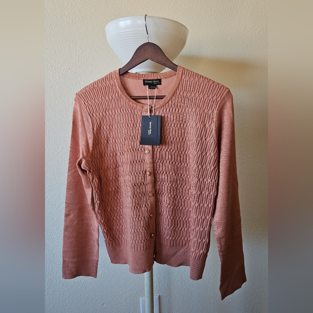 Tenney Rose Cropped 3/4 length Sleeve Sweater